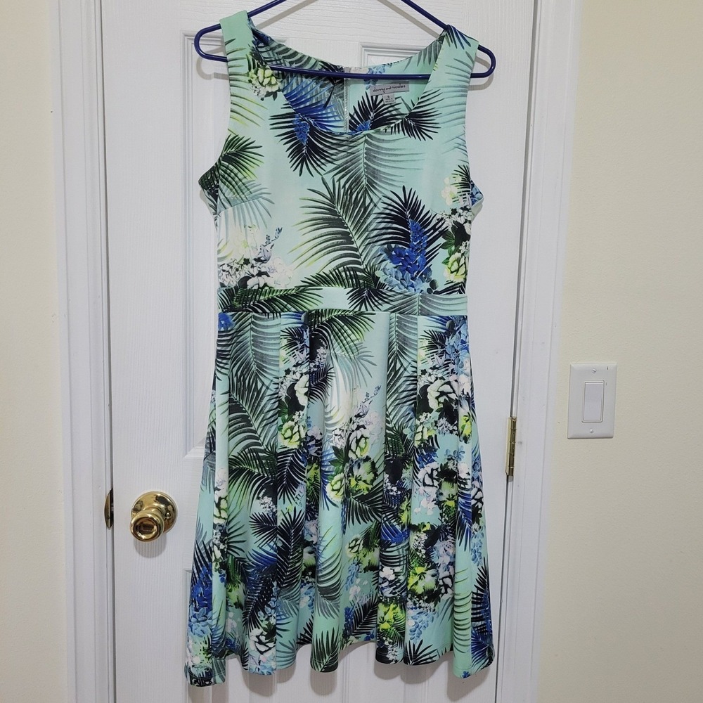 Danny and Nicole Mint Green Tropical Palm Floral Fit Flare Scuba‎ Dress Size 8